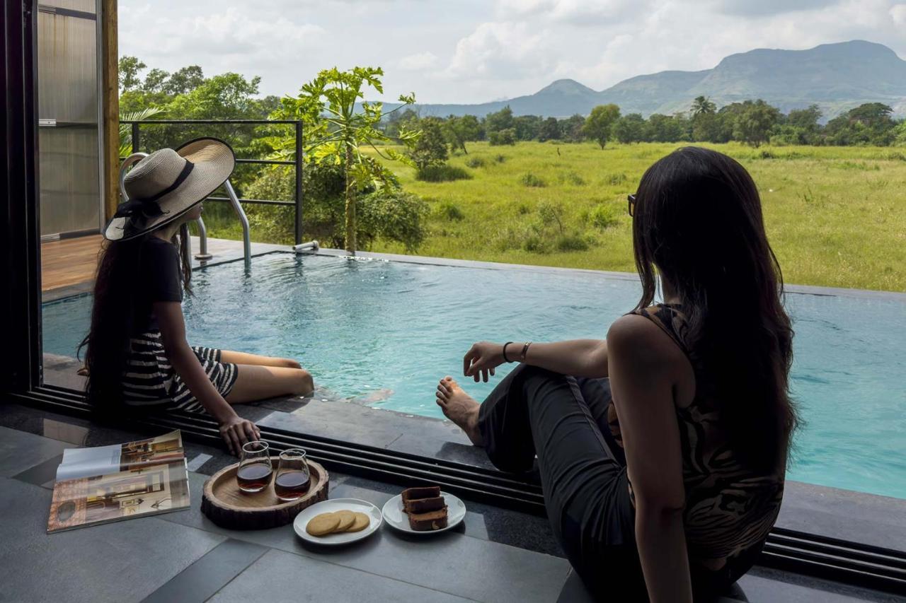 Two Villa By Stayvista With Infinity Pool, Farm & Mountain Views, Modern Interiors Karjat Eksteriør billede