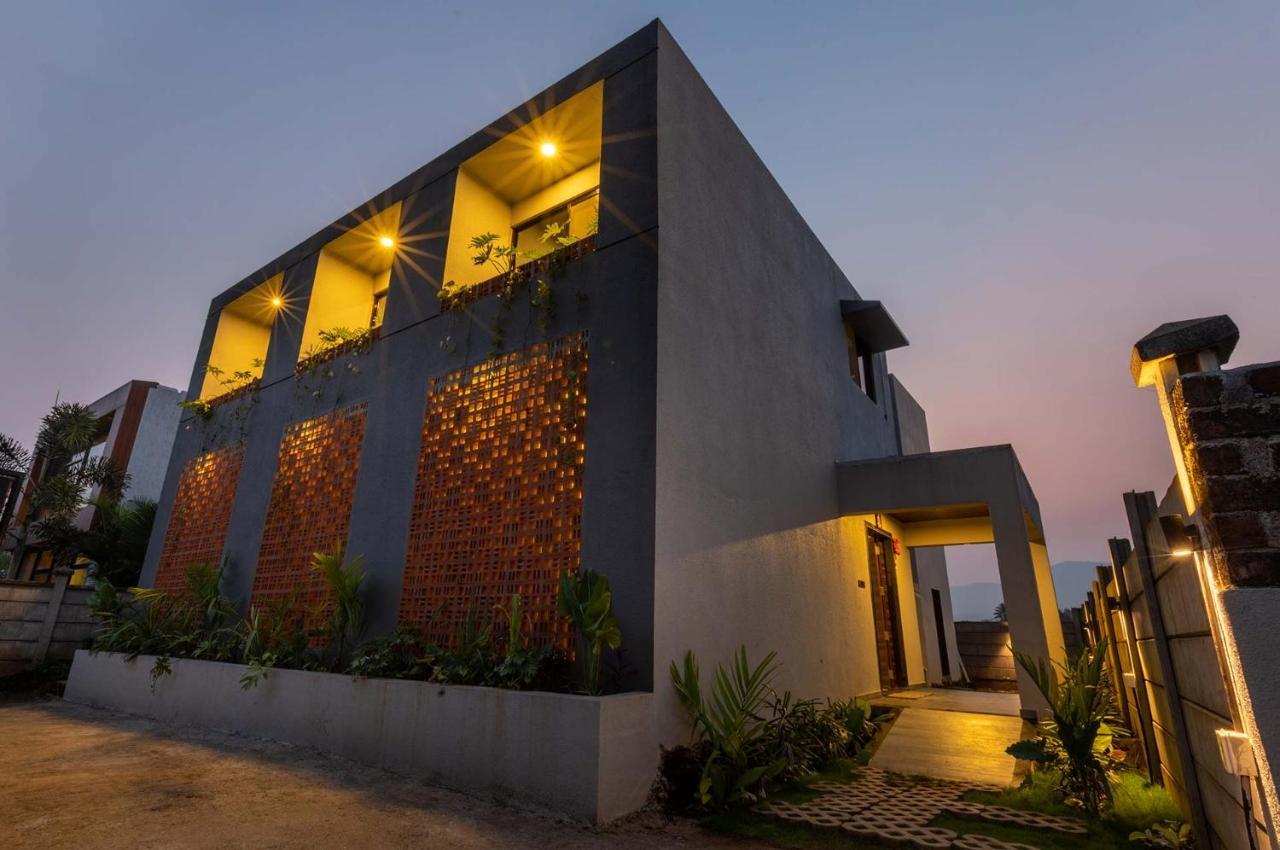 Two Villa By Stayvista With Infinity Pool, Farm & Mountain Views, Modern Interiors Karjat Eksteriør billede